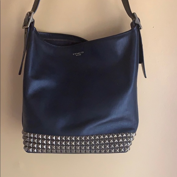 Coach Handbags - VINTAGE COACH purse
